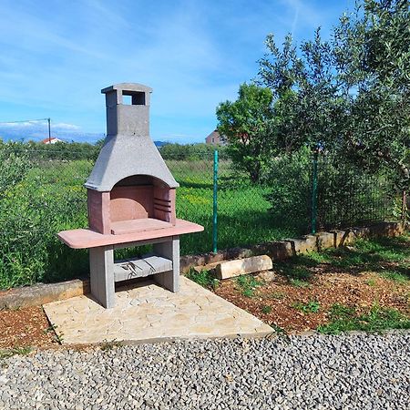 'Olive Grove' Camping House-Near The Beach Divulje Dış mekan fotoğraf